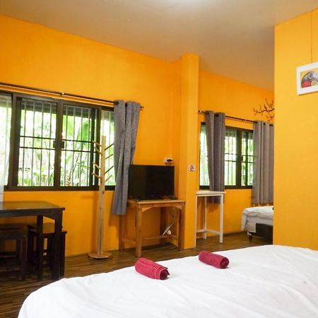 Chongrak Guesthouse Chiang Mai Esterno foto