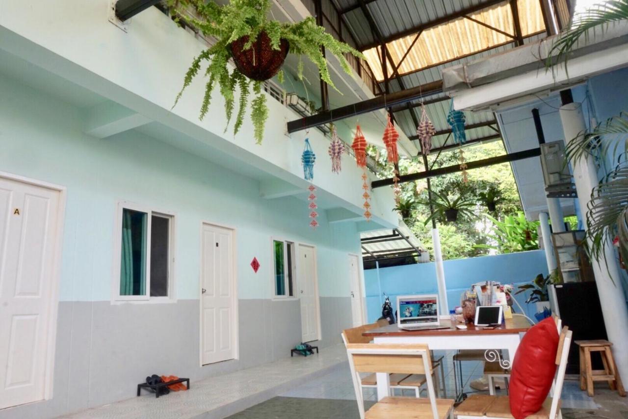 Chongrak Guesthouse Chiang Mai Esterno foto