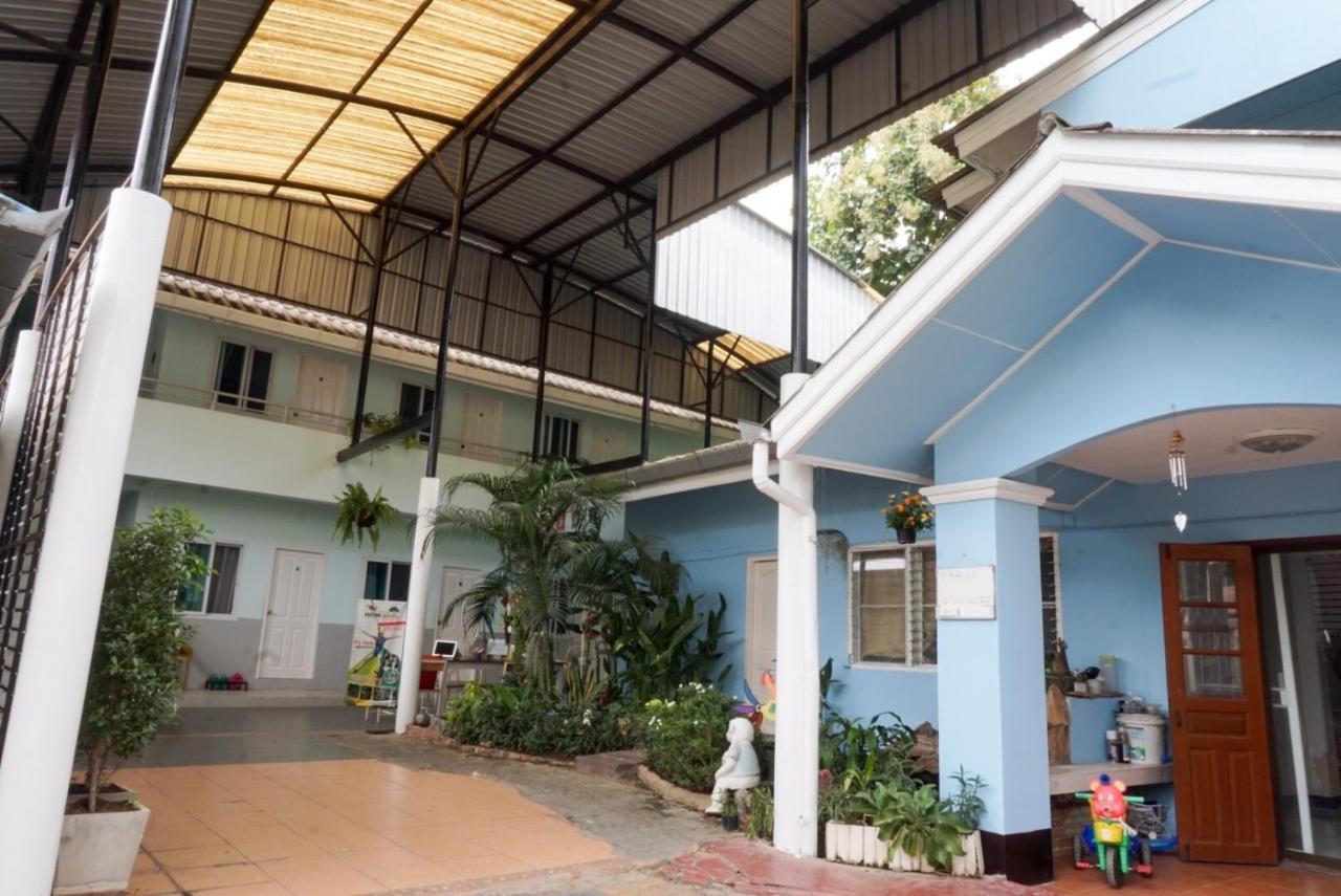 Chongrak Guesthouse Chiang Mai Esterno foto